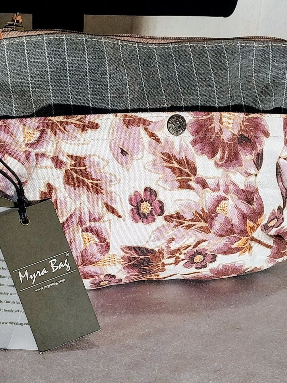 NWT Peonies Pleasure Myra Bag